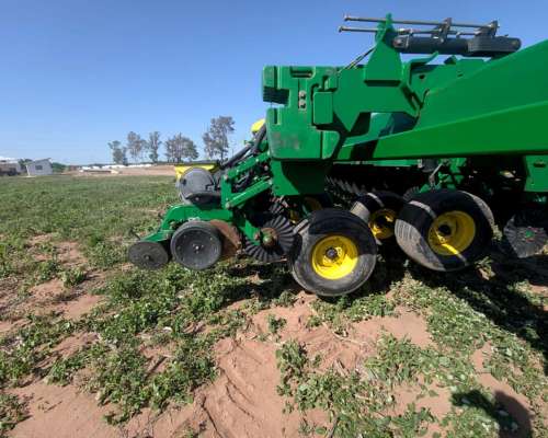 Plantadora John Deere DB83 USA 48 Surcos a 52,5 año 2017.