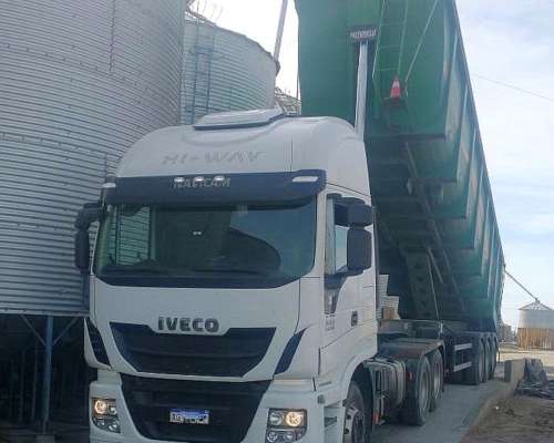 Iveco HI- WAY 440 año 2024 con 100.000 km Batea Patronelli