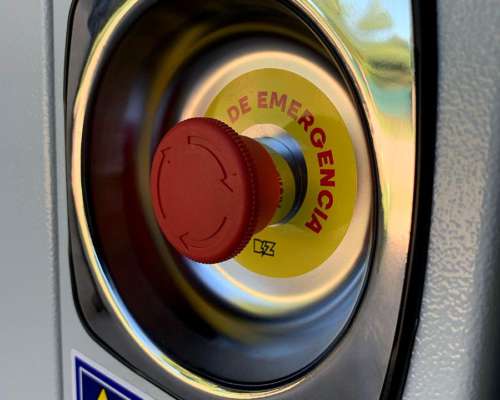 Grupo Electrógeno FPT Iveco 232 KVA (cabinado)