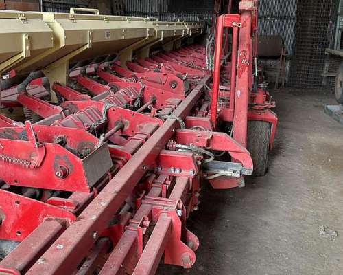 Sembradora Giorgi Precisa 8000 de 24 Lineas a 52