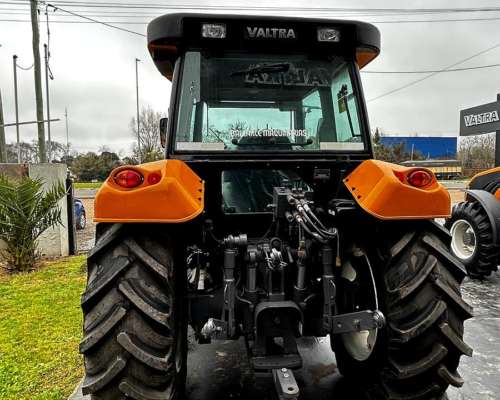 Valtra A990 C/ Pala Omar Martin (nuevo)