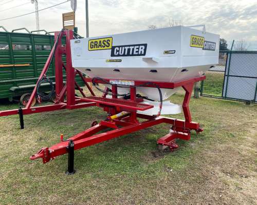 Fertilizadora al Voleo de 3.500 Kg Grass Cutter Bidisco