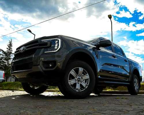 Ford Ranger XLS MT 2.0 170cv 4X2 10.000km 2025