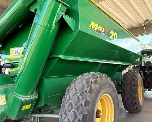 Excelente Akron 20 TN con Balanza