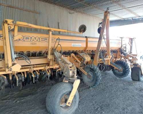 Sembradora Agrometal MX 33 Líneas a 21 cm