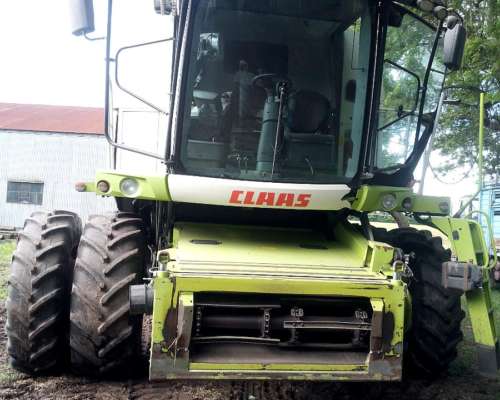 Claas Tucano 570 con Plataforma 35 Pies Maxiflex