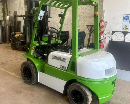 Autoelevador Artison 2.5 TN