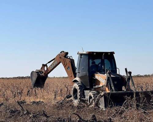 Retroexcavadora Case 580n 4X4