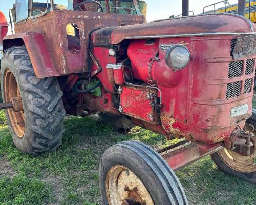 Tractor Fahr D 400 con Salida Hidráulica
