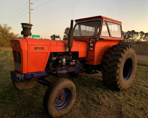 Tractor Fiat 900 e