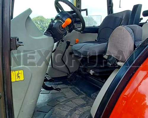 Case Farmall 110 JX, 2021, 1622 HS. Piloto Case, Antena