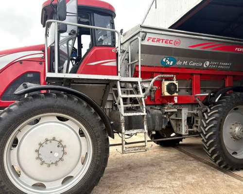 Fertilizadora Autopropulsada Fertec F 824
