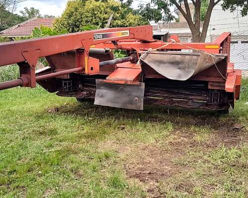 Segadora Hesston 1345 a Disco 3,6 M Usada año 2000