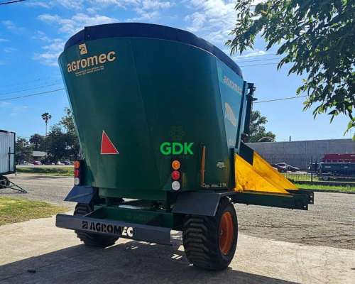 Mixer Vertical MDV 14m3. Agromec - Disponible - 6 Valores