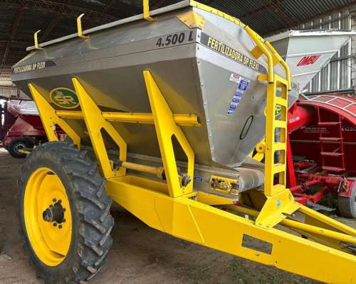 Fertilizadora SR 4500 Litros