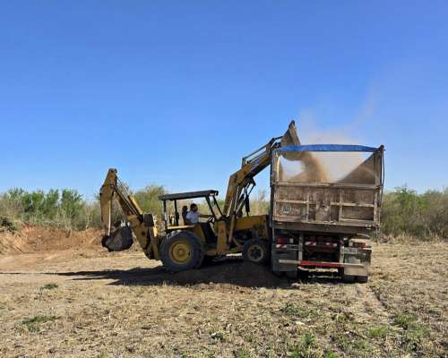 Retroescavadora Massey Ferguson 86