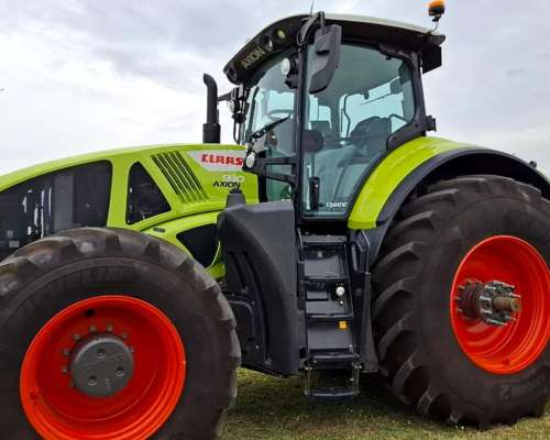 Tractor Claas Axion 930