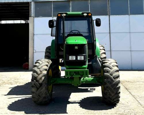 Tractor John Deere 6615, año 2008