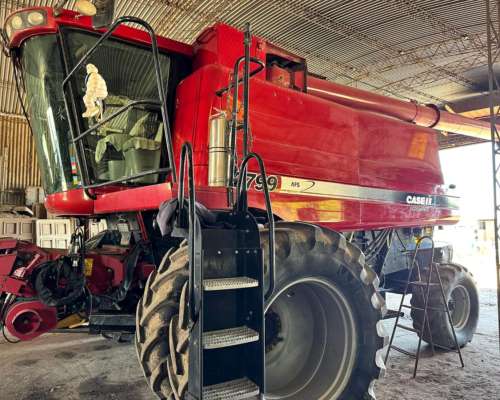 Cosechadora Case IH 2799 año 2011