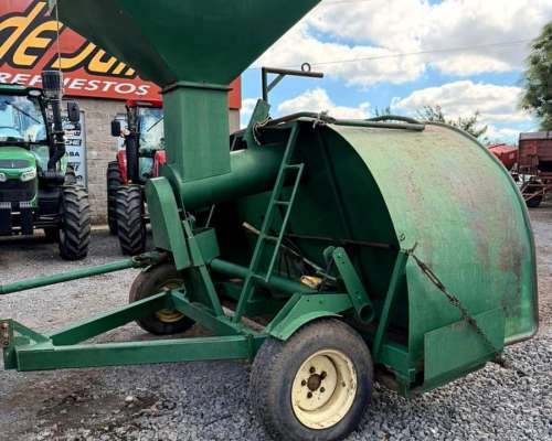 Embutidora Embolsadora Marca Venado muy Buena