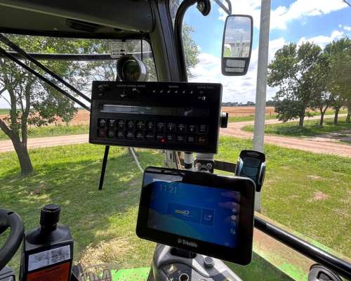 Pulverizador Metalfor 3200, año 2006, 6830 Hs de Motor,