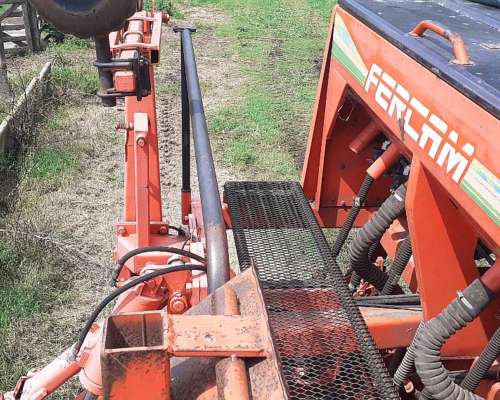 Sembradora a 17.5 Soja a 35 Maíz a 52 Alfalfero y Monitor