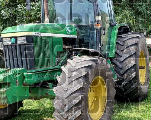 Jd 7505, año 2004. 5.376 HS. 145 HP. Rodado Paton.