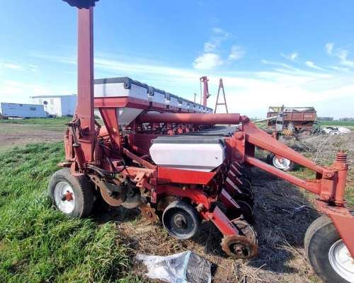 Sembradora Crucianelli Gringa III