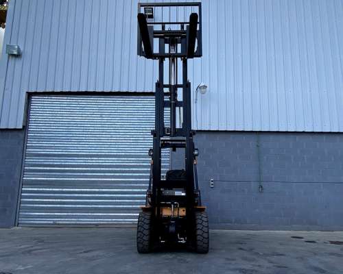 Alquiler Autoelevador 3.500kg 3.5 TON Triple Torre 4.5m