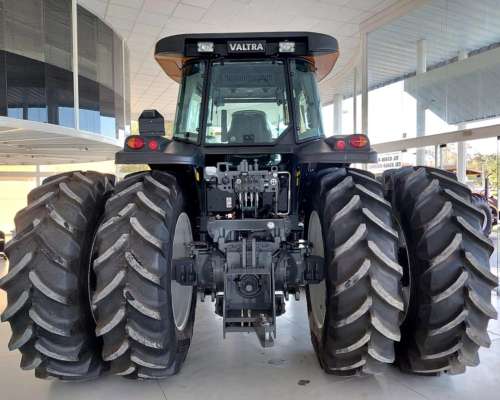 Valtra BT 210 - Piloto - Radiales Duales - 225 HP