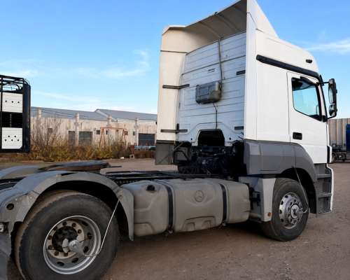 Mercedes Benz 2035 año 2015 Tractor con 1.200.000 KM.