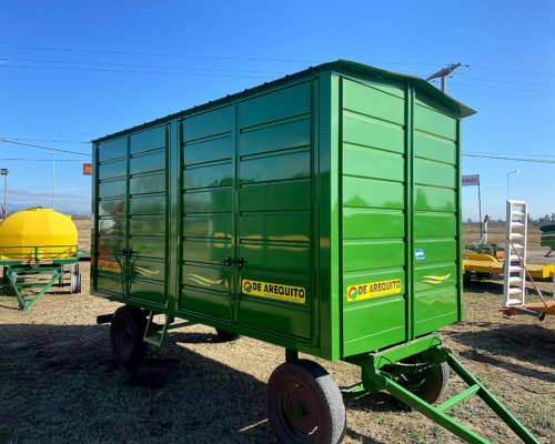 Acoplado Taller de Arequito 4x2mts