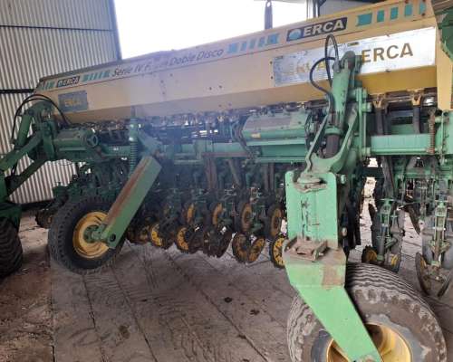 Sembradora de 27 a 19 con Alfalfero y Fertilizante en Linea