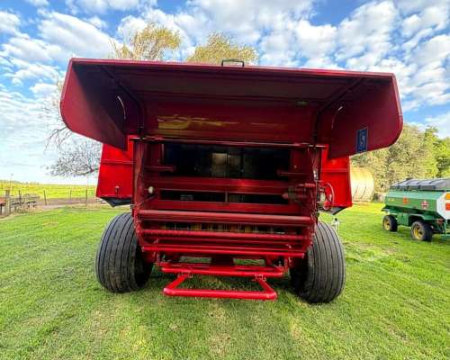 Rotoenfardadora Mainero 5888. Impecable. 2500 Rollos