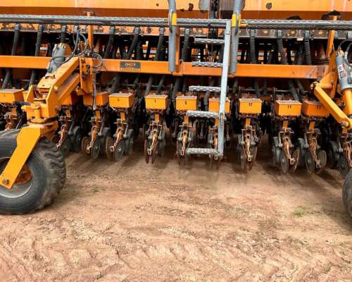 Sembradora Agrometal MXY II 31 Líneas a 21 cm
