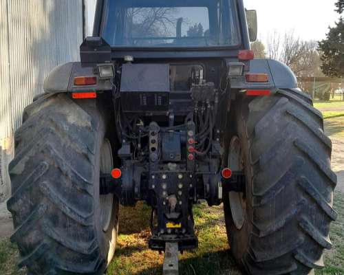 Tractor Valtra BH 180 - 2005