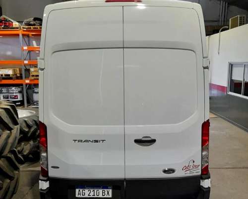 Ford Transit - año 2023 - Diésel 2.2l - 27.500kms
