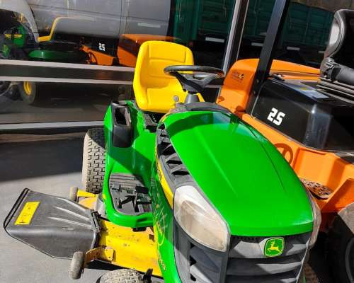 Tractor Cespero John Deere E140
