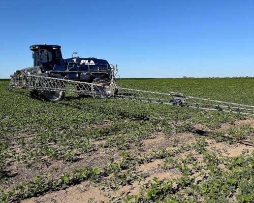 Pulverizadora Pla 3.000 Litros Hidrostática 4X4