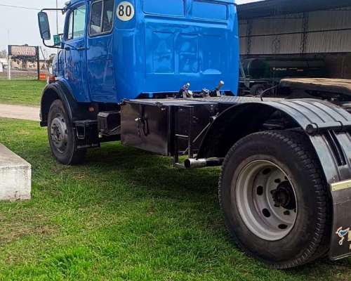 Vendo Camion Mercedes Benz