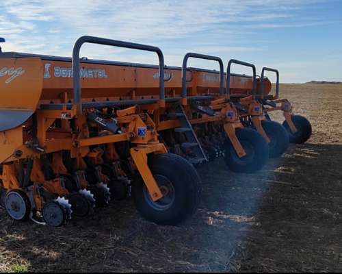 Agrometal MXY 46/21 Siembra Fina y Soja