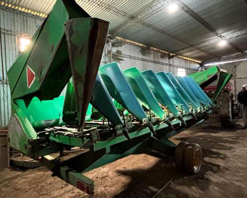 Maicero John Deere 10 a 52 , Usado, año 2002.