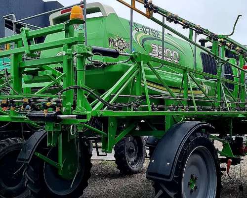 Pulverizadora Marca Metalfor Modelo Multiple 3200