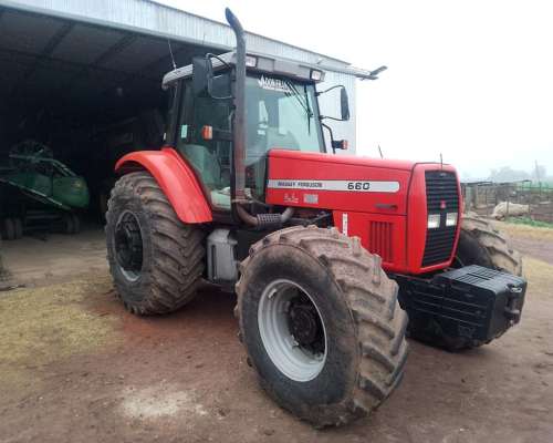 Tractor Massey Ferguson 660 160 HP año 2005