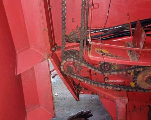 Rotoenfardadora Mainero 5880 C/monitor MRE 1000