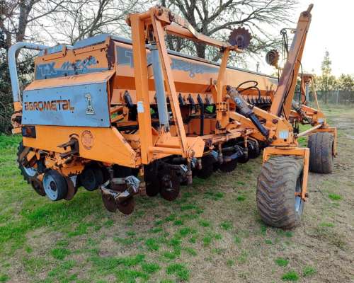 Agrometal TX Mega, 13 a 52.5 y 16 a 42 CM, 2011 - Disponible