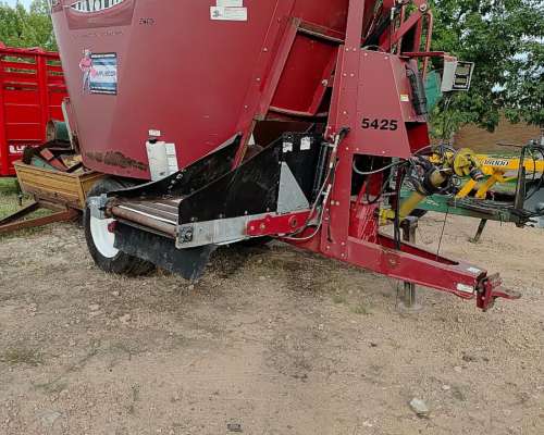 Mixer Vertical Jaylor 5425 de 15 M3 con Caja