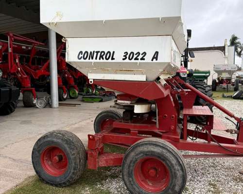 Fertilizadora Yomel Control RD3022