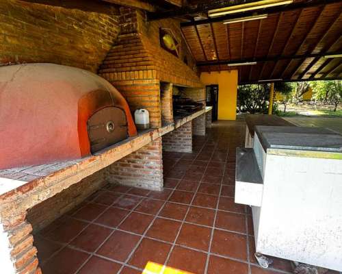 Campo Agrícola con Mejoras 27 Has.