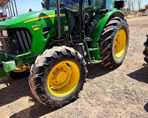 John Deere 5090e año 2021. ROD 30. Syncron. 5000 Hs